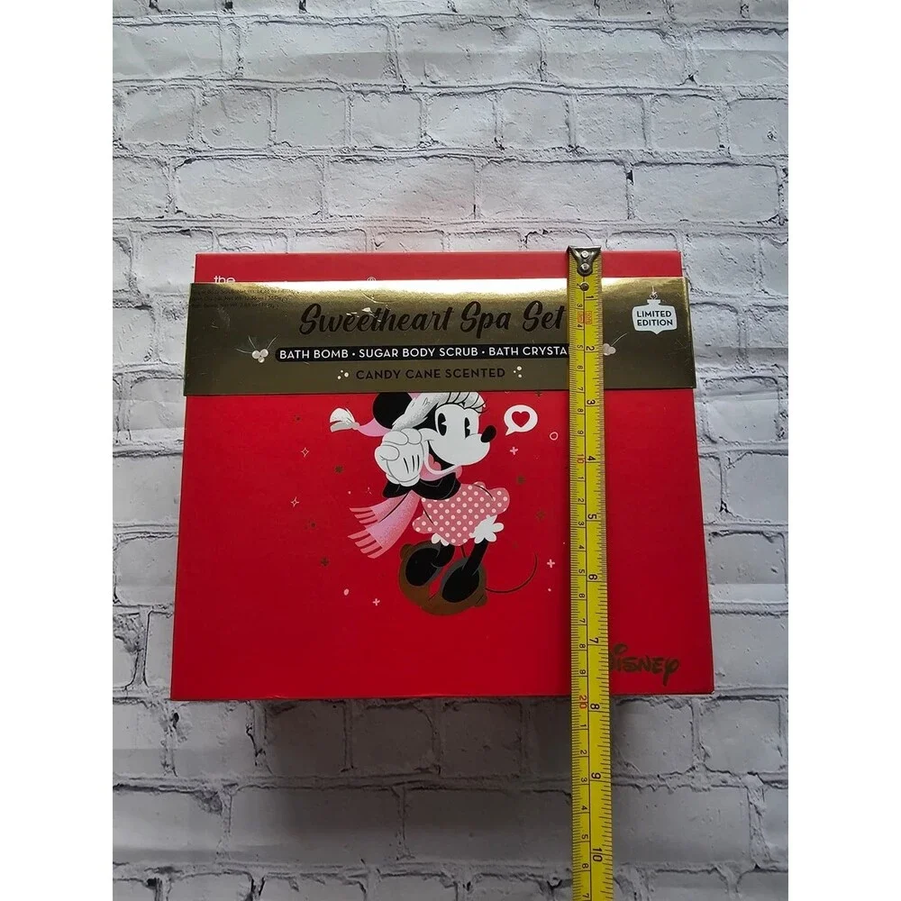 Disney‎ Minnie Mouse The Crème Shop Sweetheart Spa Gift Set Limited Edition New